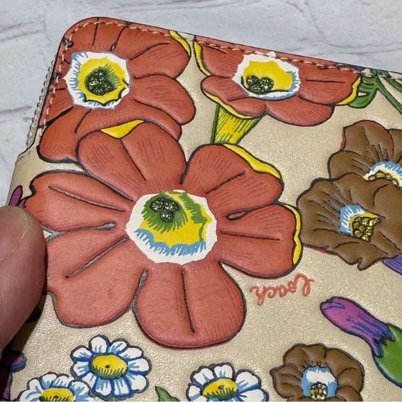 COACH Corner Zip Wristlet In Brown Signature Canvas With Wildflower Print NWT - Picture 9 of 14